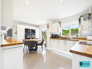 Kitchen/Diner - click for photo gallery